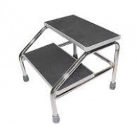 BANQUETA DE DOS PELDAÑOS CROMADA LINARES